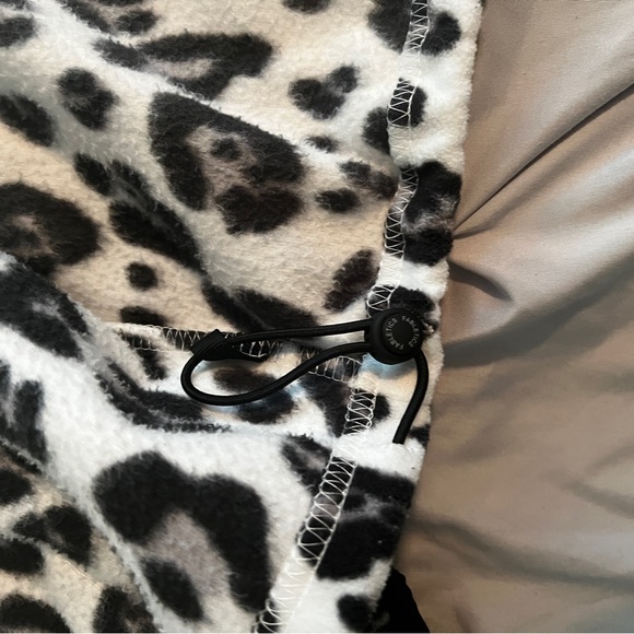 Rayne Printed Polar-Fleece Pullover - Picture 3 of 5